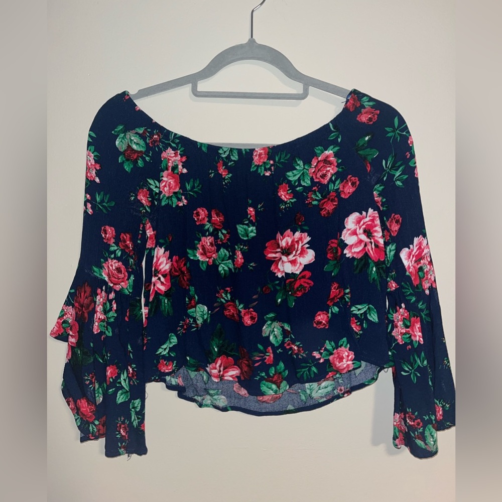 Floral off the should crop top!!